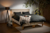 In picture: Single Dream 2x90x200cm. Headboard: Edge. Fabric: Next 105. Leg: 3.